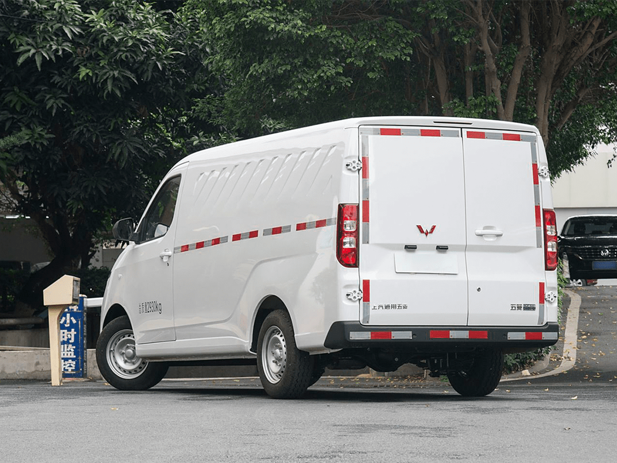 Wuling Yangguang Electric Cargo Van 2025 Model